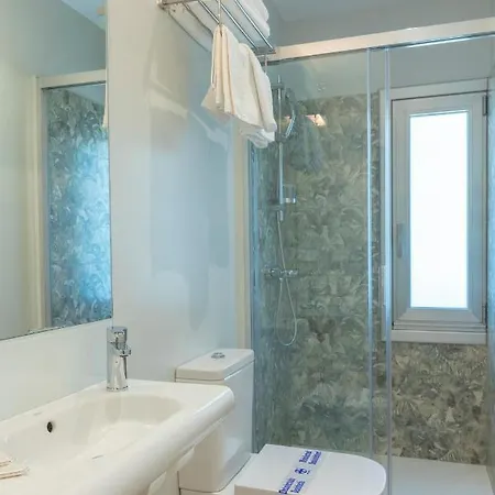 Leal - La Sirena 酒店 *