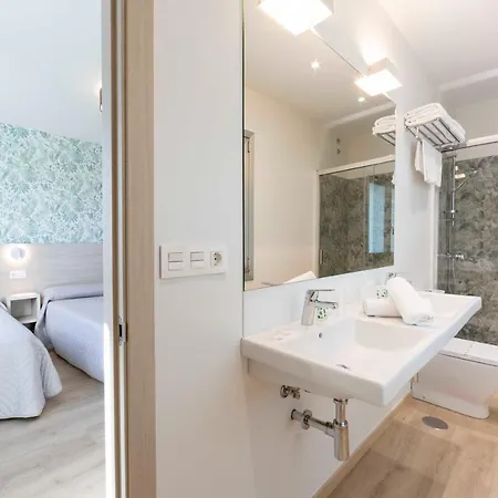 Leal - La Sirena * فيلانويفا دي أروسا