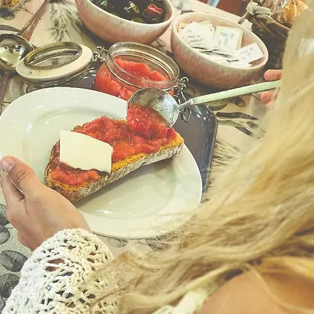 Leal - La Sirena * فيلانويفا دي أروسا