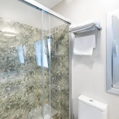 Leal - La Sirena 酒店 *