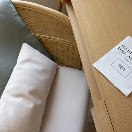 Leal - La Sirena فندق