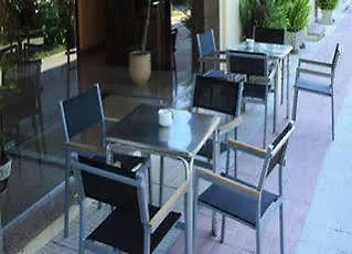 Leal - La Sirena فندق