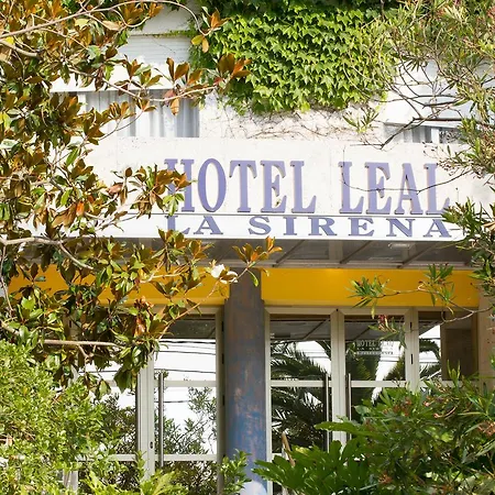Leal - La Sirena Hotel *