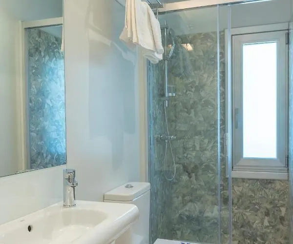 Leal - La Sirena Szálloda *